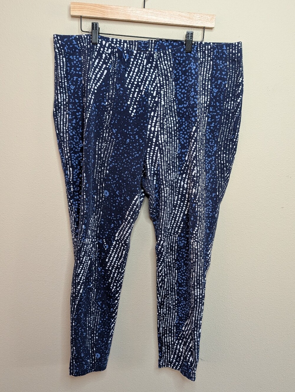 Roaman's Navy Blue Dot Print Leggings 2X 26/28